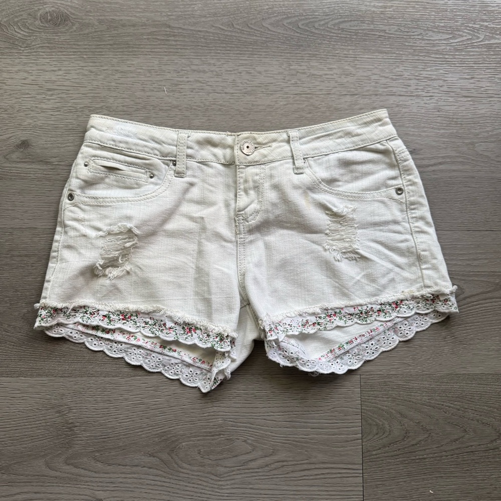 Almost Famous Lace Hem Denim Shorts